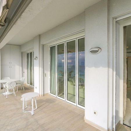 Seafront Modern Apartment Nice Exterior photo