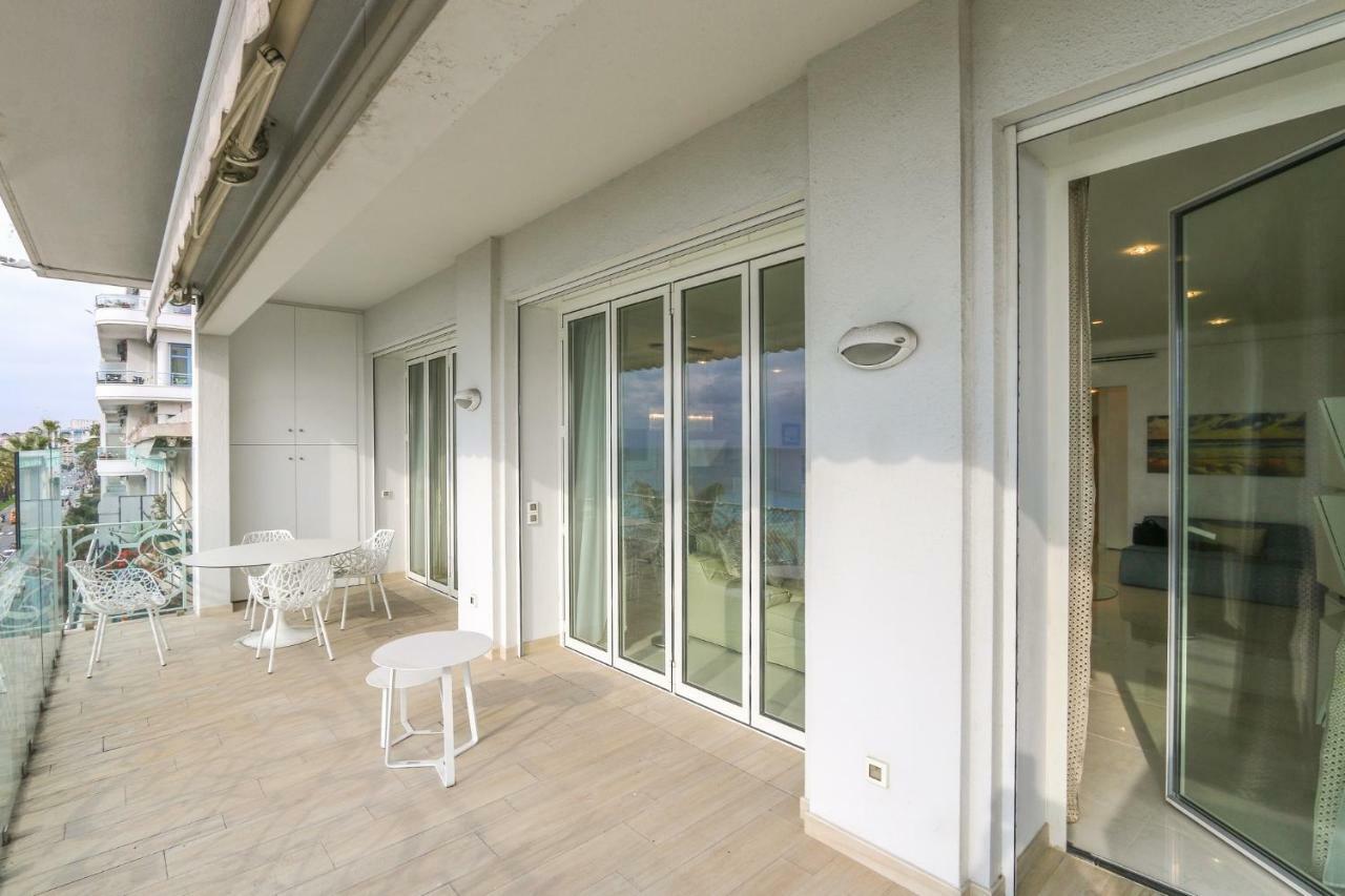 Seafront Modern Apartment Nice Exterior photo